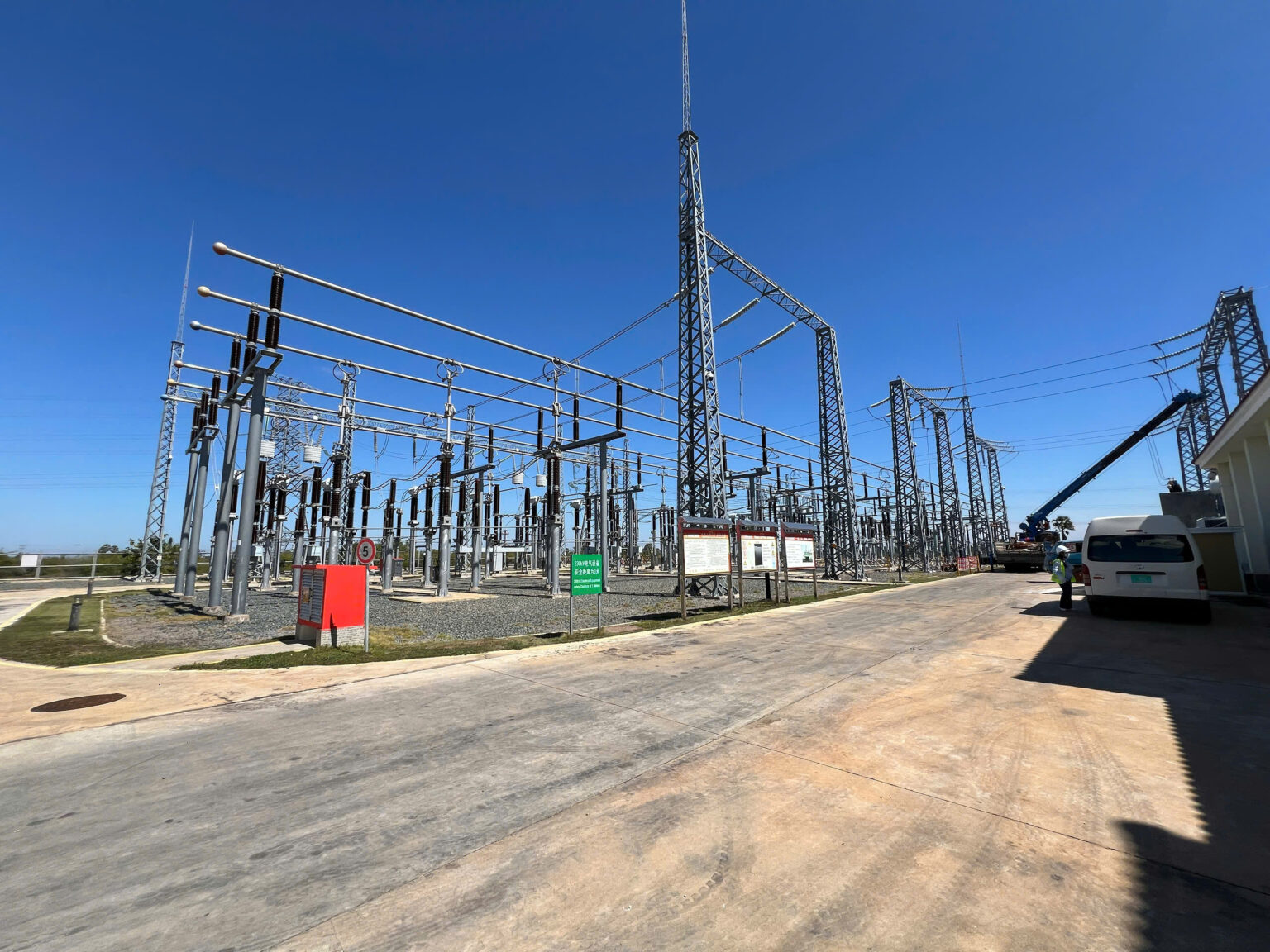 High voltage substation